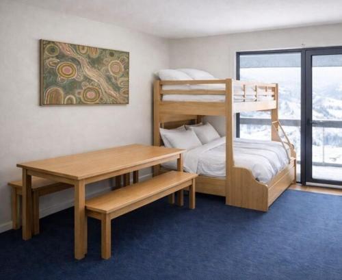 Hotham Ski Out 6 Person Max Studio with pool sauna and spa in Mount Hotham