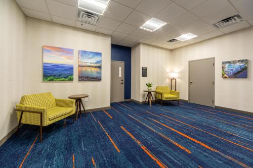 Hampton Inn Winchester - image 41