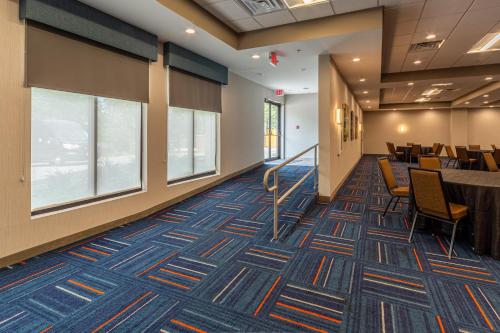 Hampton Inn Winchester - image 18