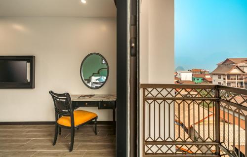 room detail thumbnail 1