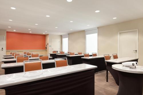 Home2 Suites by Hilton Seattle Airport - image 23