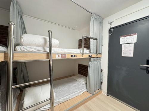 Fooyee Hotel - TaiChung Train Station – Taichung, KY