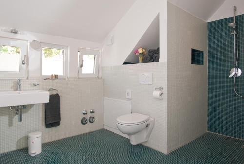 1463 Apartmenthaus 4.6km von Pfinztal entfernt