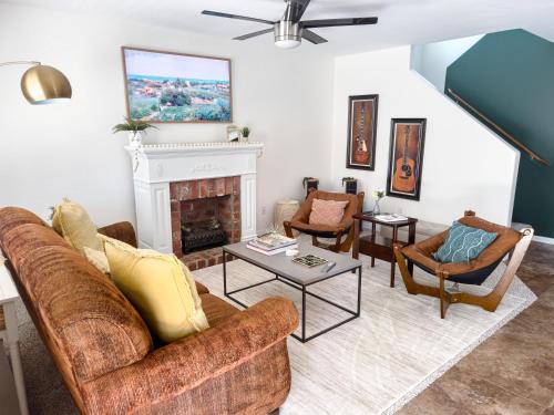 Family Home: Game Room + Yard Near Spring Training in Peoria (AZ)