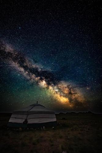 Ikh Nart Rocks Wilderness Camp – khách sạn tại Govĭsumber