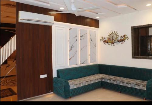 HOTEL SAGAR In 500 METRS DARGH in Muslim Mochi Mohalla