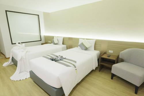 2 twin beds