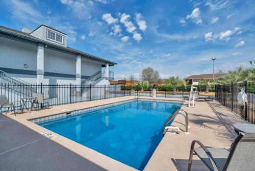 Baymont by Wyndham Warner Robins in Warner Robins, USA