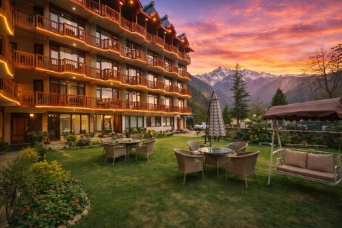 Hotel The Himalayan Riverside - Most Awarded Property of Manali 2025-26 in Gadherni