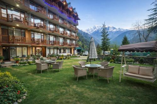 Hotel The Himalayan Riverside - Most Awarded Property of Manali 2025-26 in Gadherni