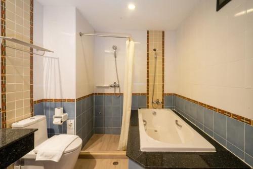 room detail thumbnail 2