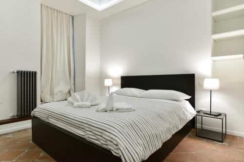 Campo de' Fiori Brand New Apartment - image 12
