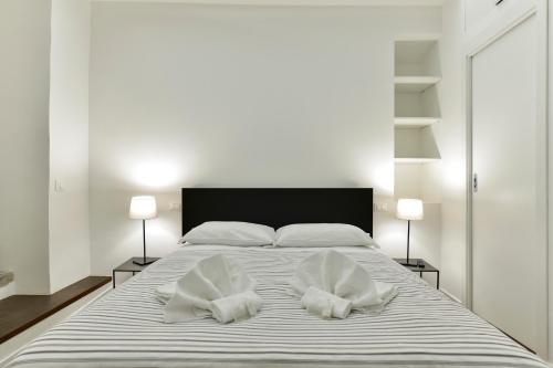 Campo de' Fiori Brand New Apartment - image 10