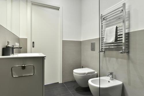 Campo de' Fiori Brand New Apartment - image 7