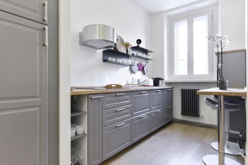 Campo de' Fiori Brand New Apartment - image 4