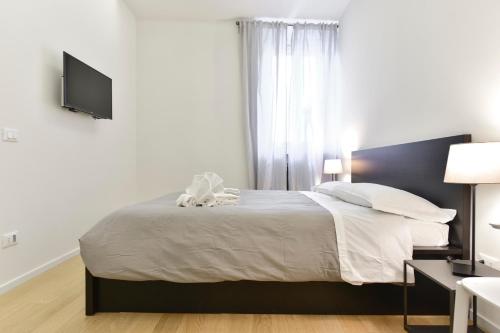 Campo de' Fiori Brand New Apartment - image 2