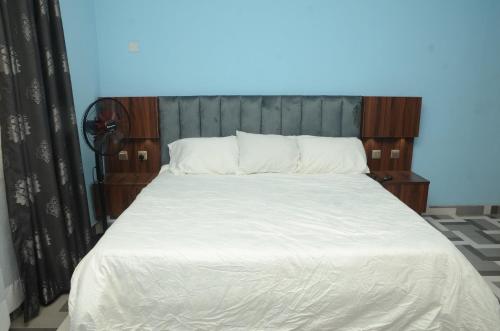 Besta Apartments in อะคูร์