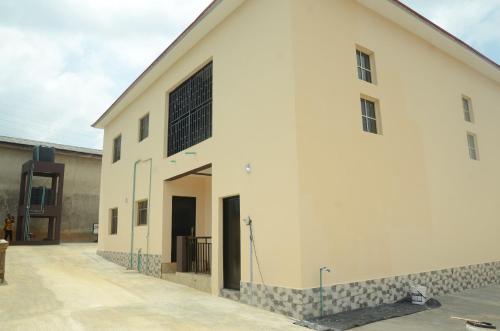 Besta Apartments in อะคูร์