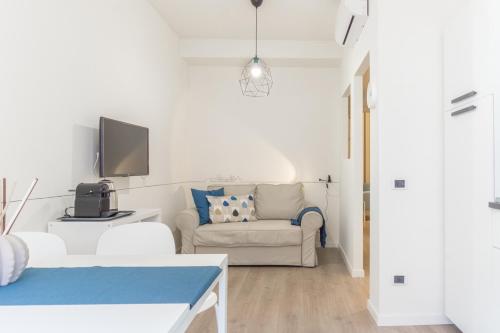 Modern Family Apartment in San Giovanni Metro A Colli Albani Direct to Center and Vatican