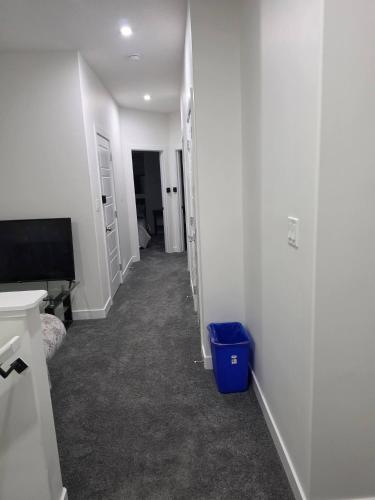 Blessed Family Home -3Bed rooms-3washrooms - image 2