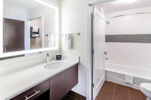 2 bedrooms, 3 beds