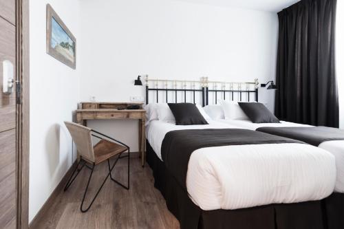 Suite Home Sardinero Set in a prime location of Santander, Suite Home Sardinero puts everything the city has to offer just outside your doorstep. Both business travelers and tourists can enjoy the propertys facilities an