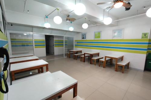 Lobi, Yuj Inn Pasay in Manila