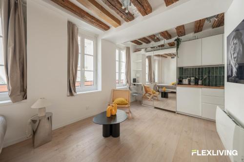 Studio chaleureux Marais 3e plein de charme