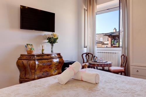 Little Rhome Suites - image 5