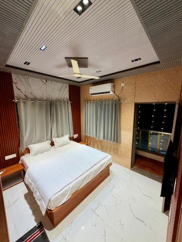 Saiprasad suite & stay in Ellora