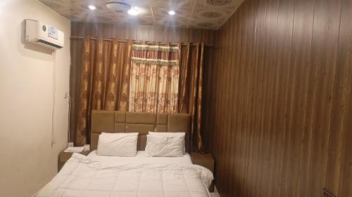 Hotel Twenty One Gulberg - main image