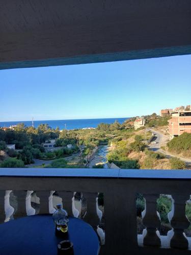 Location vacances, appartement spacieux, sur mer avec terrasse in Tigzirt