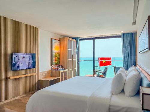 Sala Quy Nhon Beach Hotel Room Type - Senior Ocean Balcony Suite