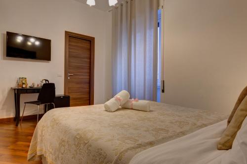 Little Rhome Suites - image 8