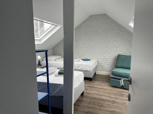 Spacious Luxury Stay in Saint-Gilles Near Ixelles Fast Transport - image 3