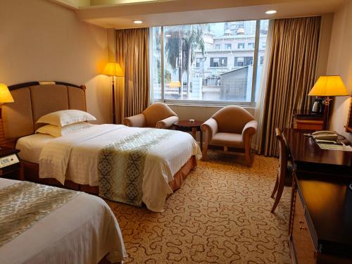 room detail thumbnail 1