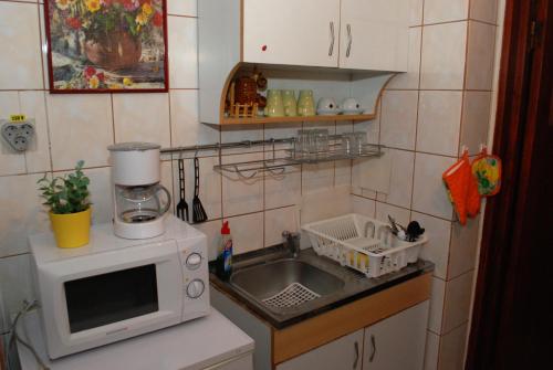 Sunny Old Town Apartments - image 2