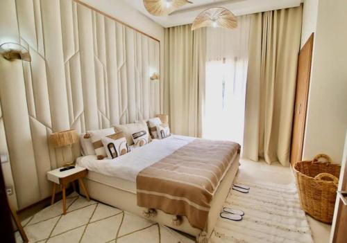 Sublime Villa Piscine & Jacuzzi in Oulad Snaguia
