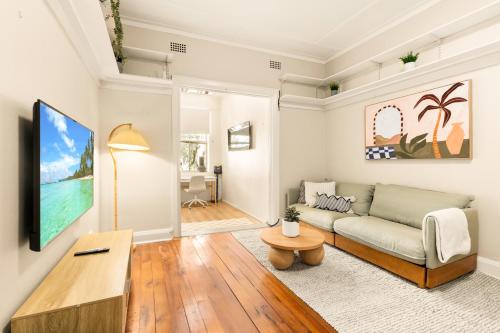 Guestroom, Bondi Family Retreat with Stunning Skyline Views in Dover Heights