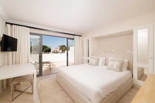 Vale Do Lobo Resort in Almancil