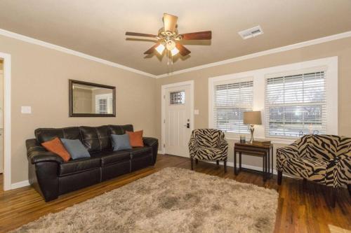 Pet Friendly 4BR Tulsa Home Near Expo Square Route 66 and Downtown – khách sạn tại McClure Park