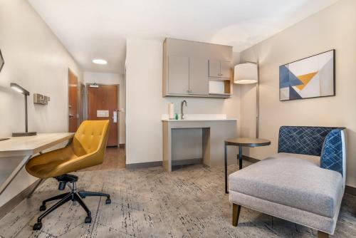 Holiday Inn Express Phenix City-Fort Benning an IHG Hotel - image 32