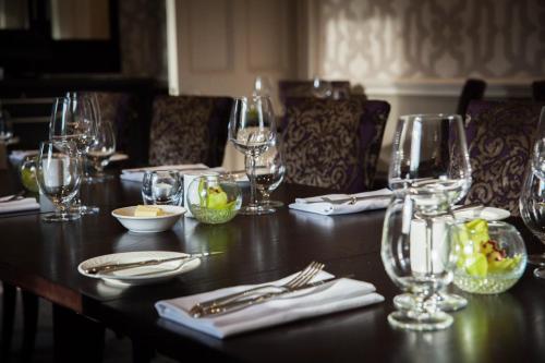 Trout Hotel - image 7
