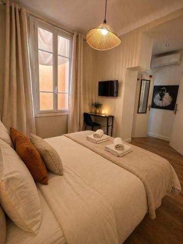 Chambre Confort Premium - Monaco 1 3