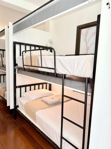 BED at 18 Asoke - image 4