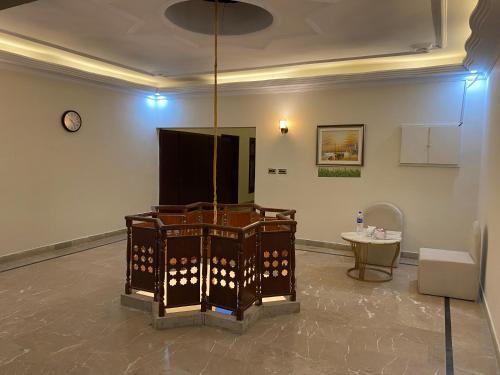 Lotus Residency DHA Guest House in קאראצ'י