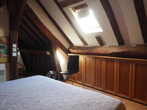 2-room in heart of Paris-Marais - image 4