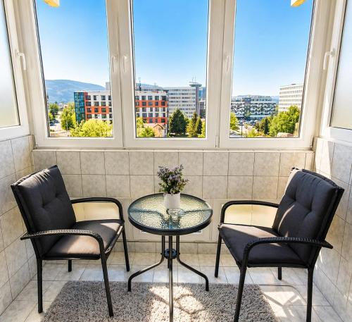 Aura apartman Sarajevo - Balcony - Easy Tram to Old Town - Free Parking
