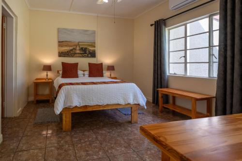 1 double bed, 3 twin beds