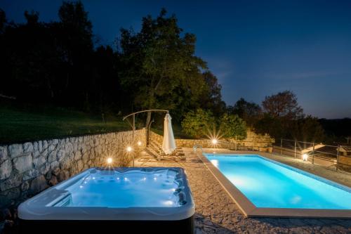 Karstais baseins, Villa Rocco in Kozljak
